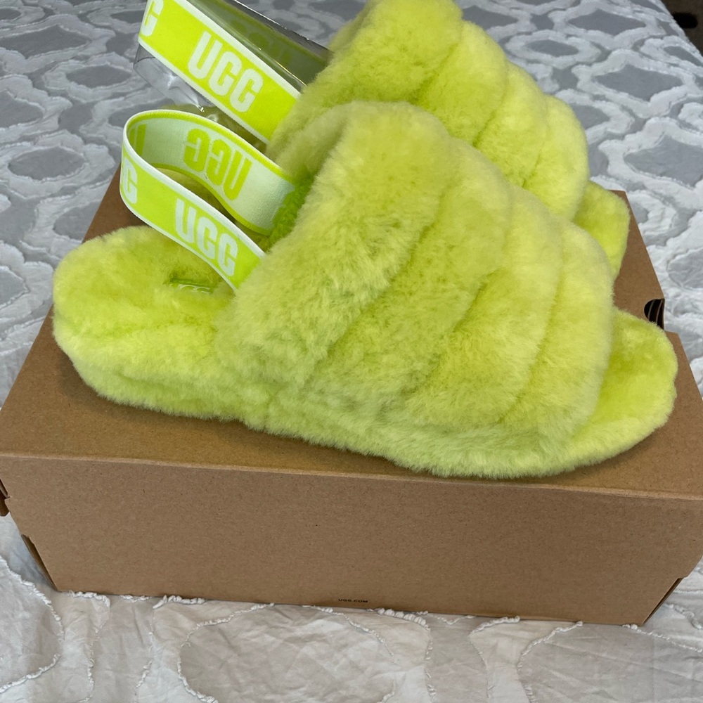 NIB Ugg Fluff Yeah size 9 neon green